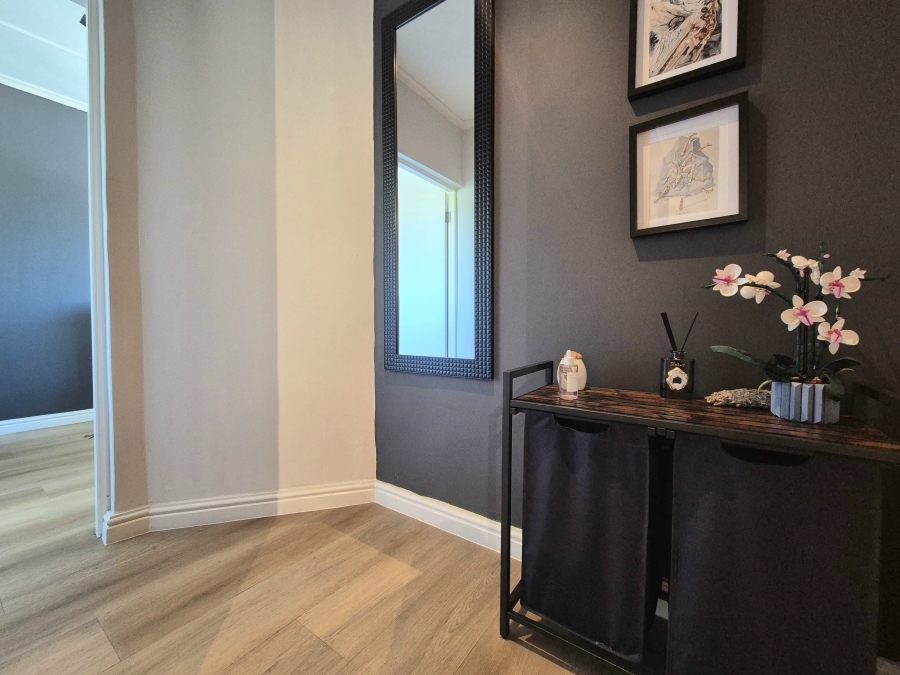 2 Bedroom Property for Sale in Harfield Village Western Cape